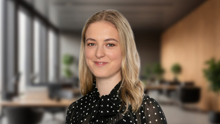 Photo of Juliet, a Senior User Researcher in the Data Services and Analytics (DSA) team in Digital, Data and Technology (DDaT).
